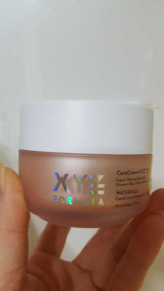 XYZ FORMULA 워터폴 라인 세라크라운 메모리 크림 — 5점을 준 리뷰어가 2018년 3월 올린 사용 사진
