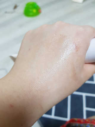 보나쥬르 멜팅 글로우 카밍 크림 50ml — 2.5점을 준 리뷰어가 2020년 1월 올린 사용 사진