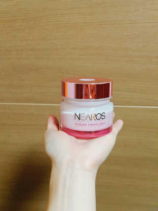 NEAROS 네아로스 오투 블랑 테라피 크림 — 5점을 준 리뷰어가 2017년 11월 올린 사용 사진