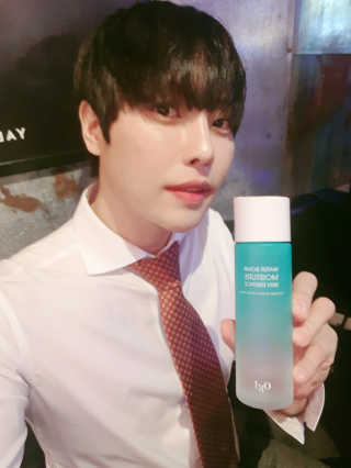 오지아이 워터 밤 모이스처 스킨 에센스 180ml — 4점을 준 리뷰어가 2019년 12월 올린 사용 사진