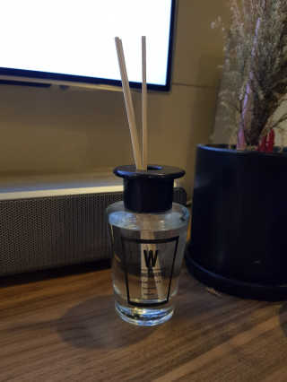 더블유드레스룸 퍼퓸 디퓨저 70ml — 3.33점을 준 리뷰어가 2018년 6월 올린 사용 사진