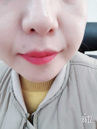 [블랙루즈] 로즈 벨벳 립스틱 택1+랜덤1 — 5점을 준 리뷰어가 2019년 1월 올린 사용 사진