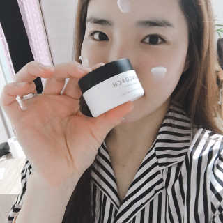 스킨코치 딥 모이스쳐 5D 수분크림 — 4.83점을 준 리뷰어가 2018년 4월 올린 사용 사진