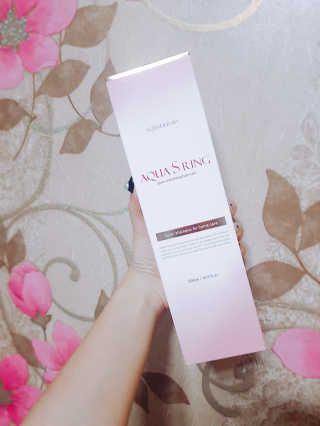 아쿠아큐링 아쿠아S링 퓨어리프레싱 헤어케어 500ml — 5점을 준 리뷰어가 2018년 7월 올린 사용 사진
