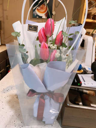 [모엔플라워]3만원 내 꽃 자유롭게 고르기+아메리카노 — 5점을 준 리뷰어가 2019년 1월 올린 사용 사진