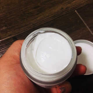메이니 화이트 신드라 크림 70ml — 4.17점을 준 리뷰어가 2018년 4월 올린 사용 사진