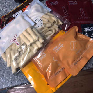 두번째 국떡 국가대표 떡볶이 1팩 + 영미칩 2봉 증정 — 5점을 준 리뷰어가 2019년 2월 올린 사용 사진