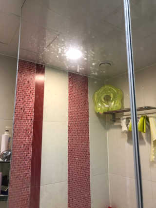 뷰오케이 욕실 화장실 셀프 물때제거 코팅제,리무버 50ml — 4.5점을 준 리뷰어가 2019년 5월 올린 사용 사진