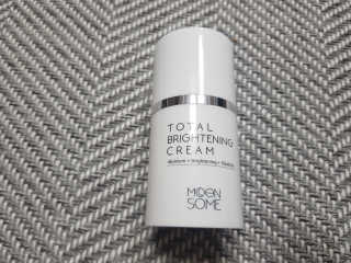 MOONSOME 문썸 토탈 브라이트닝 크림 50ml — 5점을 준 리뷰어가 2019년 3월 올린 사용 사진