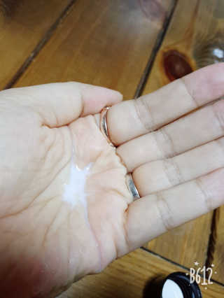 이솔화장품 이솔 세범 리스 포어 토너 200ml — 5점을 준 리뷰어가 2018년 8월 올린 사용 사진