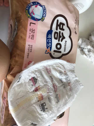 보솜이 액션핏 팬티형 — 1점을 준 리뷰어가 2019년 3월 올린 사용 사진