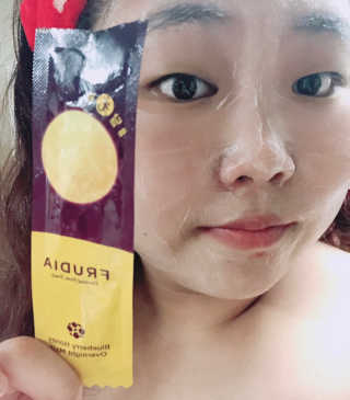 [후르디아] 블루베리 허니 오버나이트 마스크 달광팩 — 4.5점을 준 리뷰어가 2019년 9월 올린 사용 사진