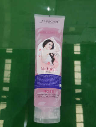 줌마들도 인정한 샤카트 페이스앤바디 필링젤 310ml — 4점을 준 리뷰어가 2018년 4월 올린 사용 사진