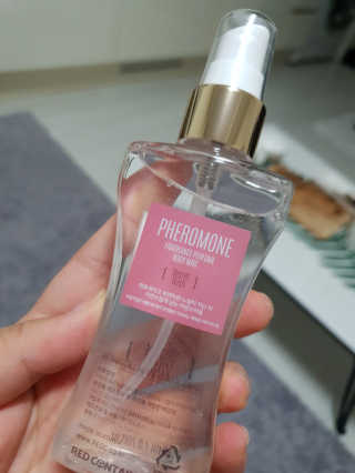 레드컨테이너 페로몬향 퍼퓸 바디미스트 80ml — 5점을 준 리뷰어가 2020년 1월 올린 사용 사진