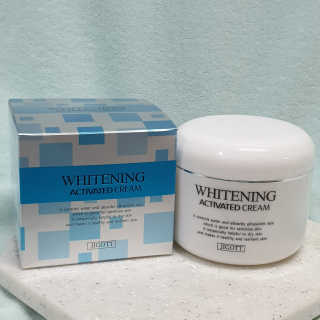 지고트 화이트닝 액티베이티드 크림 100g — 4점을 준 리뷰어가 2019년 4월 올린 사용 사진