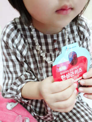 한삼근 블랙라벨 CJ헬스케어 한삼근 키즈 면역대장 2단계 — 5점을 준 리뷰어가 2019년 10월 올린 사용 사진