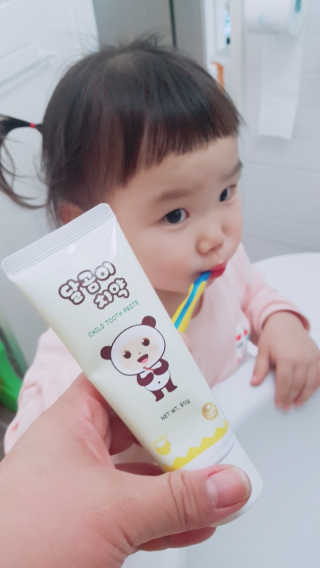 달곰이 어린이 치약+어린이 칫솔 SET — 5점을 준 리뷰어가 2018년 1월 올린 사용 사진