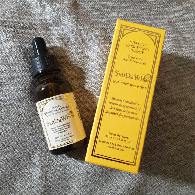 [스킨큐어] 산다화 비타민C 화이트닝 에센스 30ml 리뷰 사진