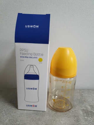 유비맘 PPSU 젖병 노꼭지_200ml_컬러 랜덤 발송 — 5점을 준 리뷰어가 2019년 12월 올린 사용 사진