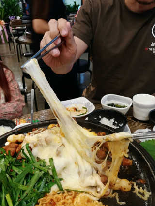 고향원조숯불닭갈비 [고향산천원조숯불닭갈비] 뼈없는 숯불닭갈비 2인세트 — 5점을 준 리뷰어가 2018년 9월 올린 사용 사진