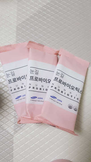 눈길 프로바이오틱스 눈길 콜라겐 프로바이오틱스 — 4.5점을 준 리뷰어가 2019년 11월 올린 사용 사진