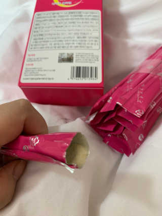한국맥널티 맥널티 나이트콜라겐 14개입 — 5점을 준 리뷰어가 2019년 12월 올린 사용 사진