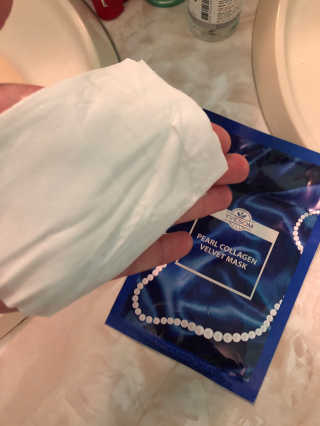 Pearl Collagen Velvet Mask 1 BOX by YVESOM — 5점을 준 리뷰어가 2019년 3월 올린 사용 사진