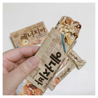 견과가 똘똘 뭉쳐들어간 넛츠몬 에너지바 1BOX 6개입 — 5점을 준 리뷰어가 2018년 1월 올린 사용 사진