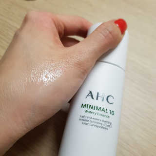 AHC 에이 에이치 씨 미니멀 10 워터리 에센스 — 5점을 준 리뷰어가 2018년 12월 올린 사용 사진