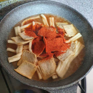잠실맛집,홍코너떡볶이가우리집에[옛날맛,짜장맛옵션] — 4.5점을 준 리뷰어가 2019년 12월 올린 사용 사진