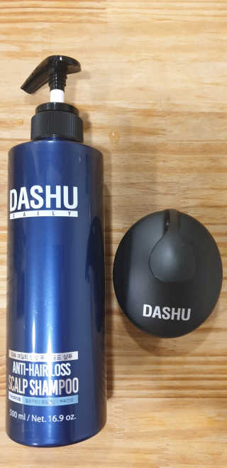 다슈코리아 다슈 단백질 한방 두피 골드 샴푸 500ml +샴푸브러쉬 — 5점을 준 리뷰어가 2019년 10월 올린 사용 사진