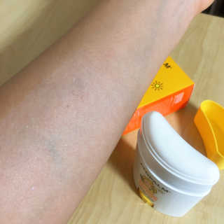 아토팜 야외놀이 선스틱 SPF50+ PA++++ — 4점을 준 리뷰어가 2020년 3월 올린 사용 사진