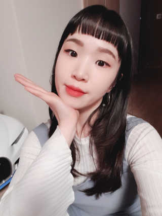 [블랙루즈] 에어 핏 벨벳 틴트3 택1+랜덤1 — 5점을 준 리뷰어가 2019년 3월 올린 사용 사진