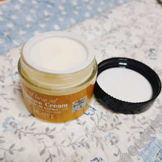지고트 마유 모이스처 크림 70ml — 3.5점을 준 리뷰어가 2019년 4월 올린 사용 사진