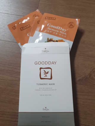 GoodDay Skincare GoodDay 강황 마스크 — 4점을 준 리뷰어가 2020년 2월 올린 사용 사진