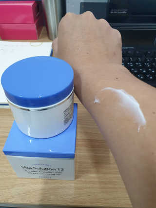 지고트 비타솔루션12 모이스처 앰플 크림 100ml — 4점을 준 리뷰어가 2019년 7월 올린 사용 사진