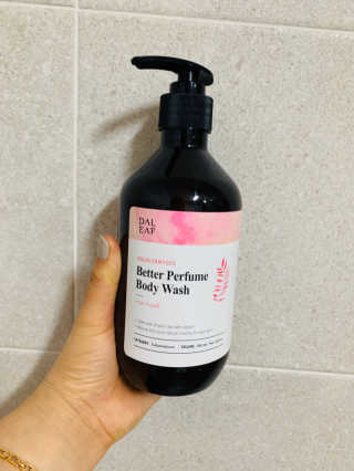 달리프 갈락토미세스 베러 퍼퓸 바디워시 로즈머스크 — 4.5점을 준 리뷰어가 2020년 1월 올린 사용 사진