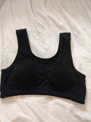 크리비아 Clivia Padded Yoga Sports Bra — 5점을 준 리뷰어가 2018년 6월 올린 사용 사진