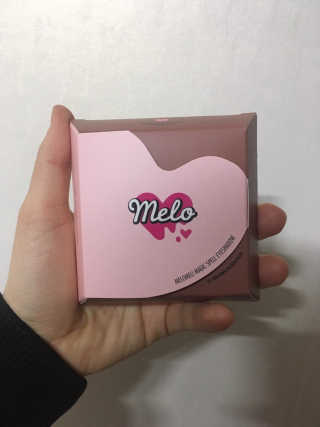 멜로멜리 매직스펠 아이섀도우 — 4.33점을 준 리뷰어가 2018년 11월 올린 사용 사진