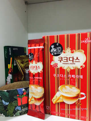 (주)쟈뎅 쟈뎅 까페모리 쿠크다스 까페라떼 — 3.83점을 준 리뷰어가 2017년 11월 올린 사용 사진