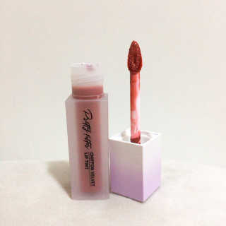 터치인솔 프리티필터 쉬폰 벨벳 립틴트 — 4.5점을 준 리뷰어가 2018년 10월 올린 사용 사진