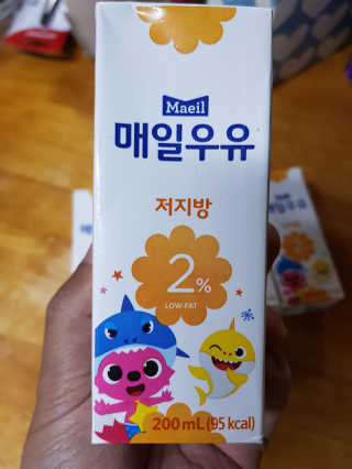 매일우유 멸균 매일우유 저지방 2프로 멸균 핑크퐁 에디션 6입 — 5점을 준 리뷰어가 2017년 12월 올린 사용 사진
