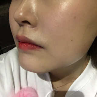 브이티 코스메틱 VT 리얼 콜라겐 팩트 — 3.5점을 준 리뷰어가 2017년 4월 올린 사용 사진