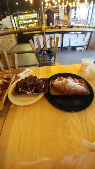 좋은아침페스츄리 좋은 아침 페스츄리 12,000원 이용권 — 5점을 준 리뷰어가 2018년 8월 올린 사용 사진