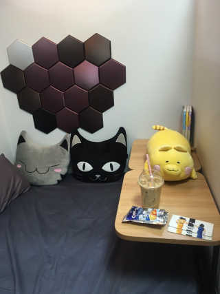 [공간 만화카페] 1인당 3시간 이용+음료 1잔, 2인Set — 4점을 준 리뷰어가 2019년 4월 올린 사용 사진