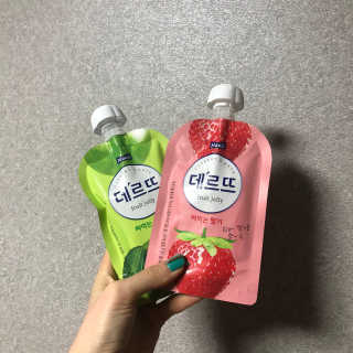 데르뜨 떠먹는 과일 3종, 짜먹는 과일 2종 총 10개 체험 — 5점을 준 리뷰어가 2020년 3월 올린 사용 사진