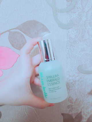 블랑벨 스피루리나 에메랄드 에센스 — 5점을 준 리뷰어가 2018년 3월 올린 사용 사진