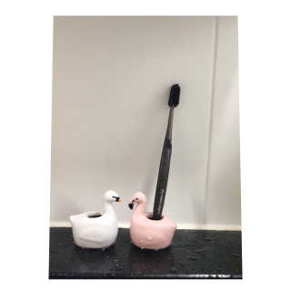 the naked object 디블랙 실리콘 잇몸 칫솔 — 3점을 준 리뷰어가 2019년 12월 올린 사용 사진