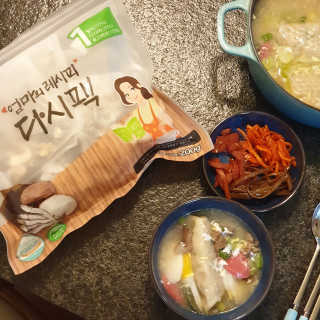 육수명인 엄마의 레시피 다시팩 1번 — 5점을 준 리뷰어가 2019년 4월 올린 사용 사진