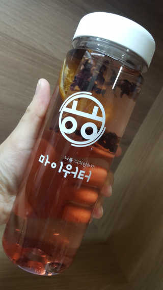ㅎㅎ마이워터 ㅎㅎ 마이워터 과일워터팩+전용보틀_레몬오렌지 — 4.83점을 준 리뷰어가 2017년 9월 올린 사용 사진